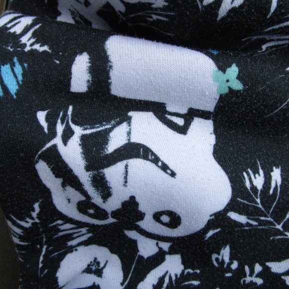 Star Wars Sweatshirt Size Small - Picture 11 of 11